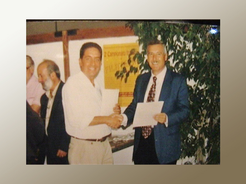 1997 Franco premiato dal dott. Papanti al 2° campionato cadetto